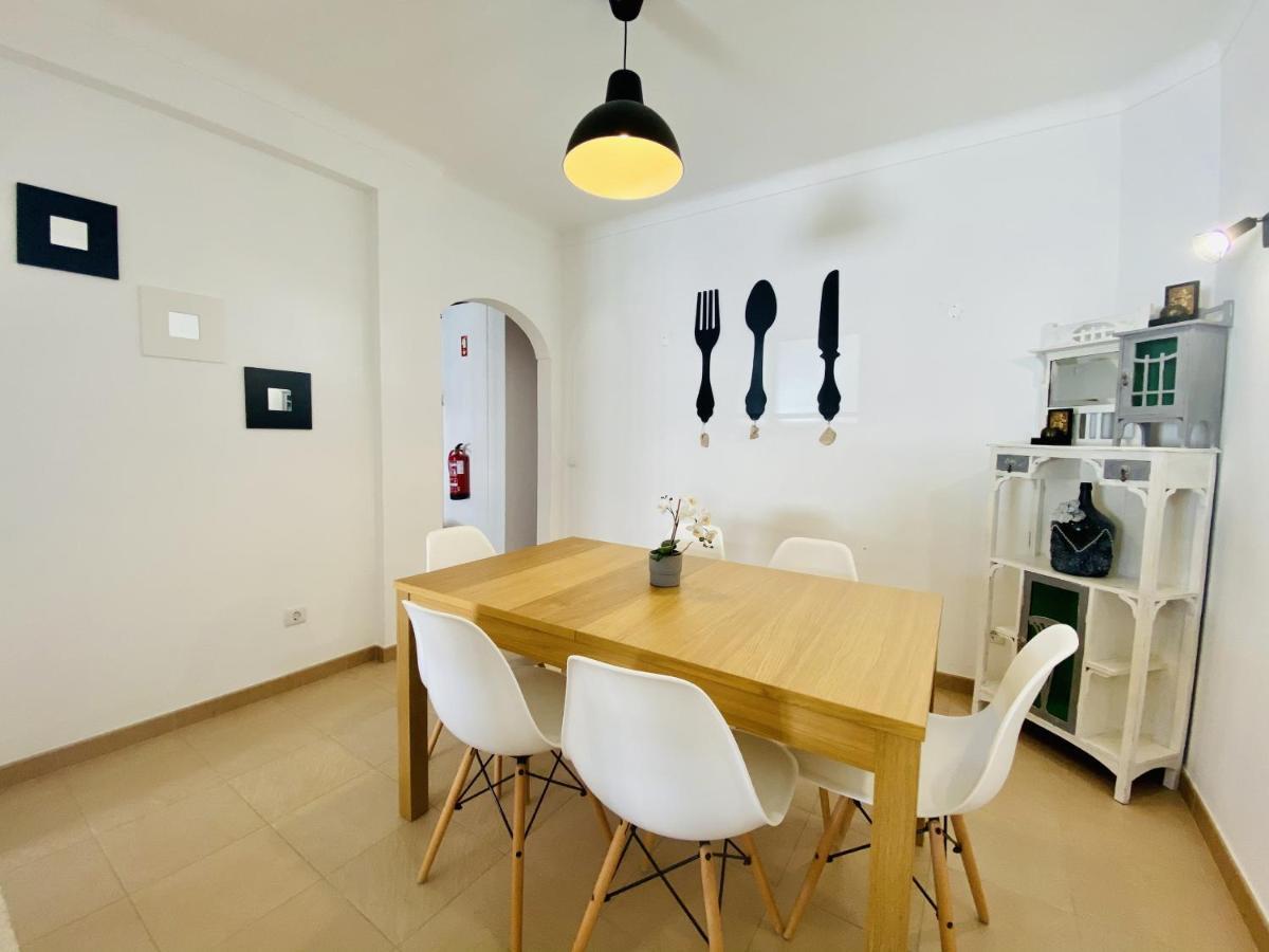 Best Guest Residence Lagos Bagian luar foto