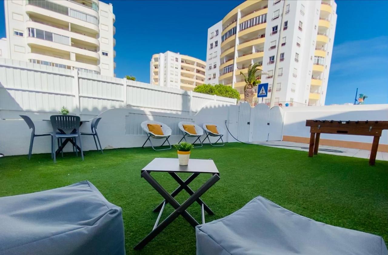 Best Guest Residence Lagos Bagian luar foto