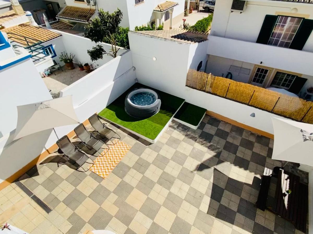 Best Guest Residence Lagos Bagian luar foto