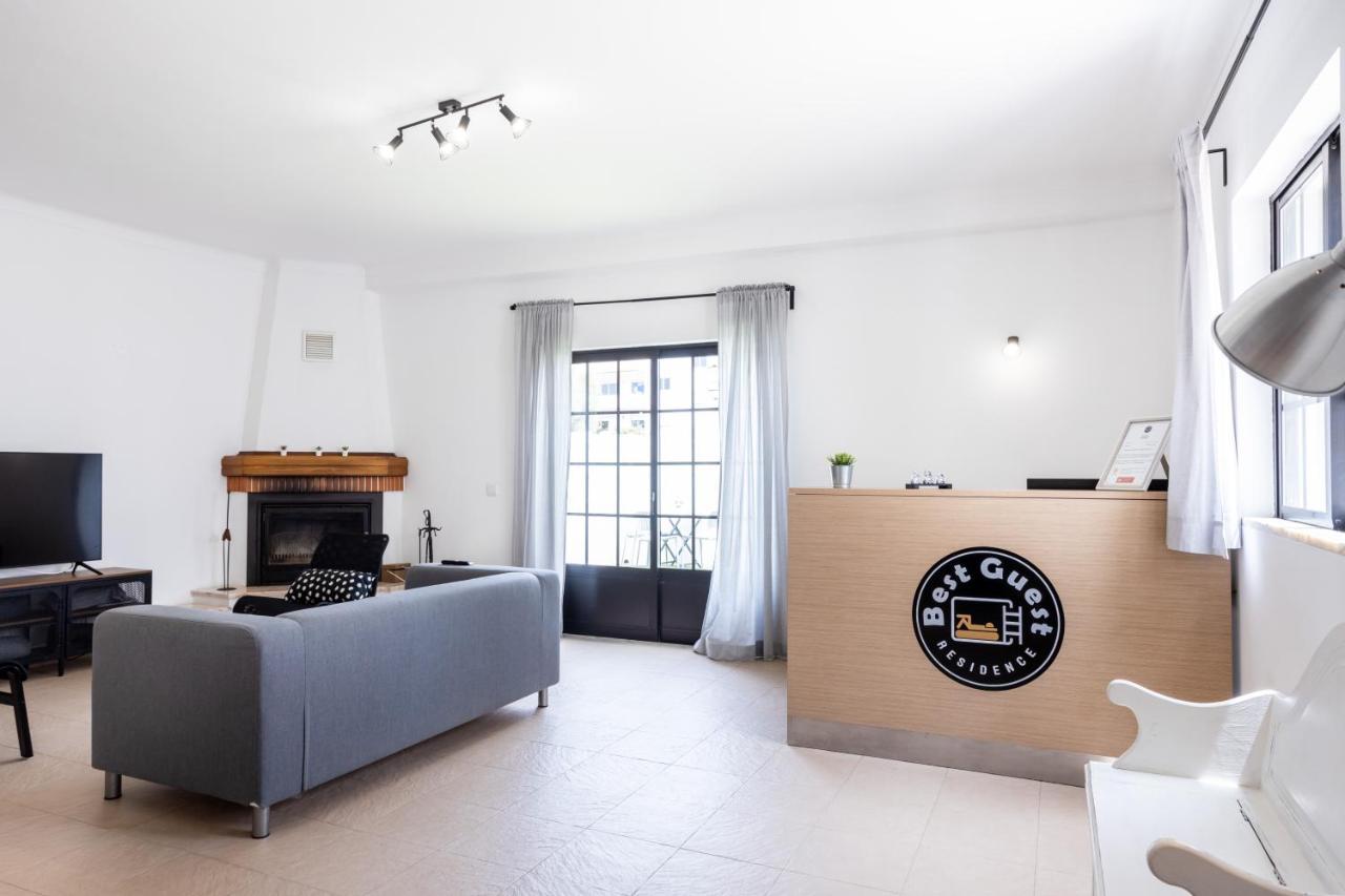 Best Guest Residence Lagos Bagian luar foto